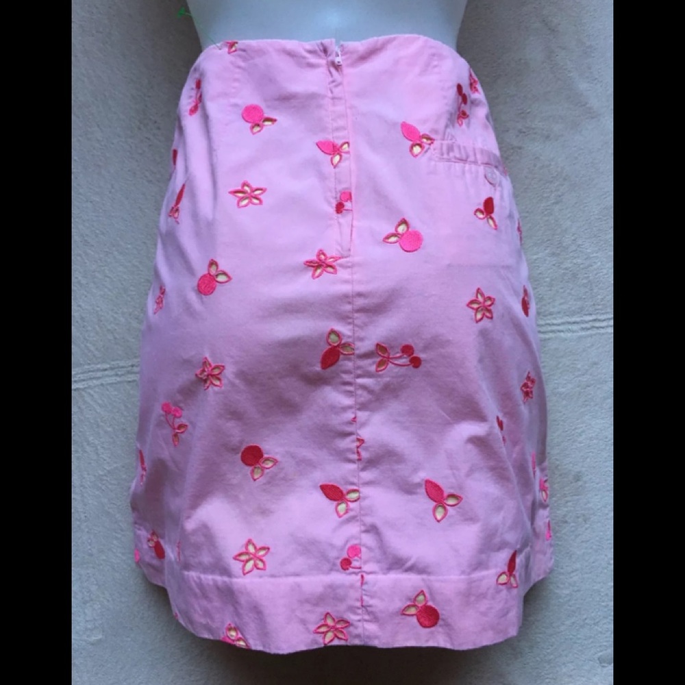 Lilly Pulitzer Sweet Pink Mini Skirt, Size 4, Pink w/ Pink Flowers, Back Zip EUC - Picture 4 of 8